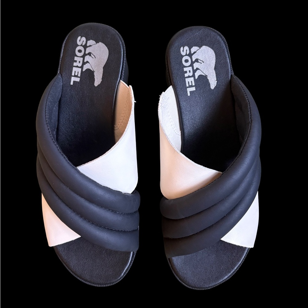 Sorel Women's Two-Tone Black and Cream Sandals